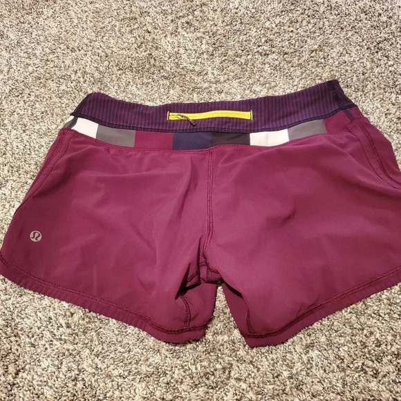 Lululemon Groovy Run Shorts Plum Pow Stripe Angel - Picture 4 of 5